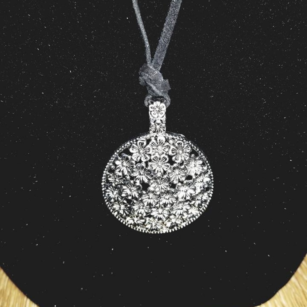 Hobo Chic Large Round Silver Flower Pendant
